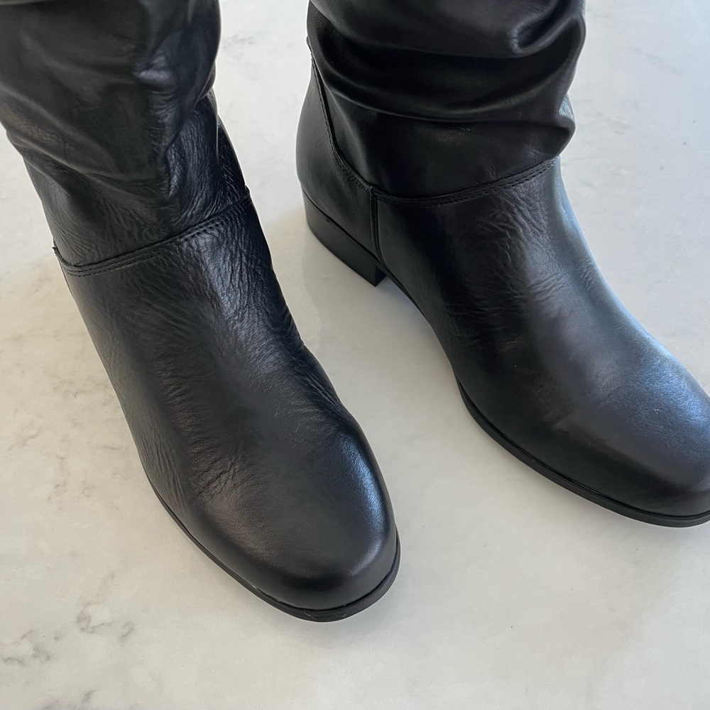 New Leather St. John Slouch Black Boots - Picture 3 of 7